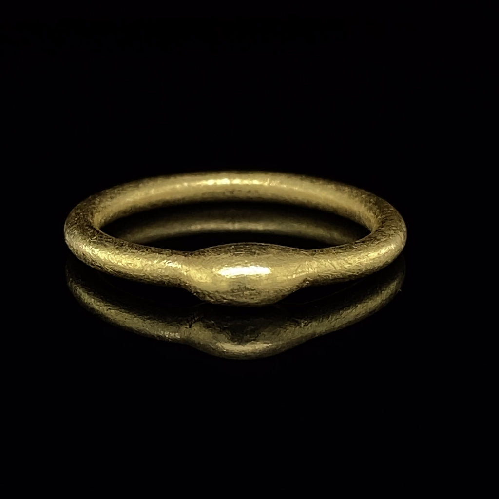 Erik Urbschat Contemporary 18k Yellow Gold Orbit Ring designyard jewellery gallery dublin ireland