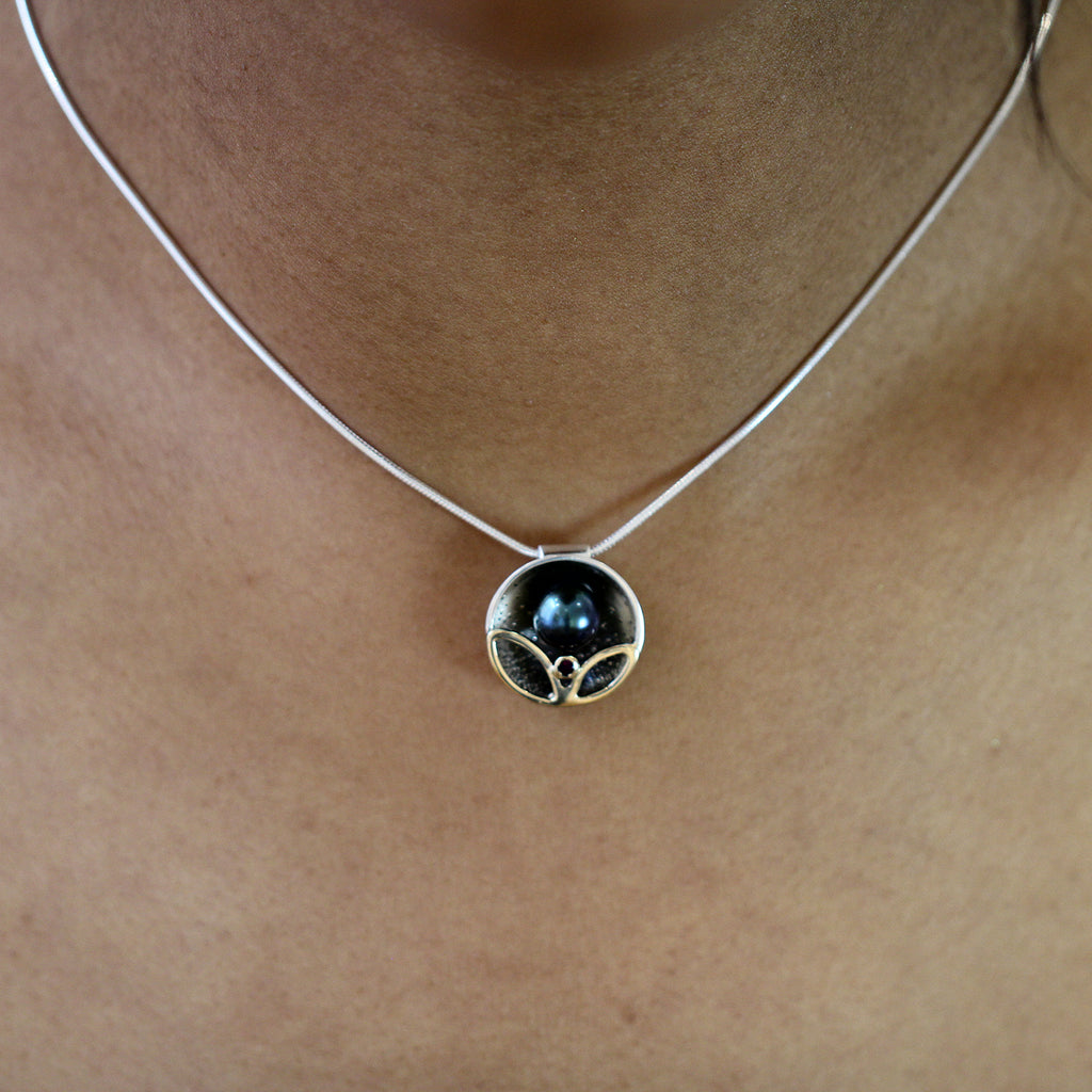 stephanie robinson 14k yellow gold silver tahitian pearl ruby necklace designyard contemporary jewellery gallery dublin ireland