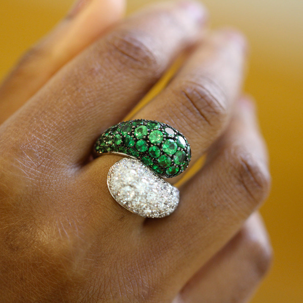DesignYard - 18k White Gold Tsavorite Garnet Diamond Ring - DESIGNYARD, Dublin Ireland.
