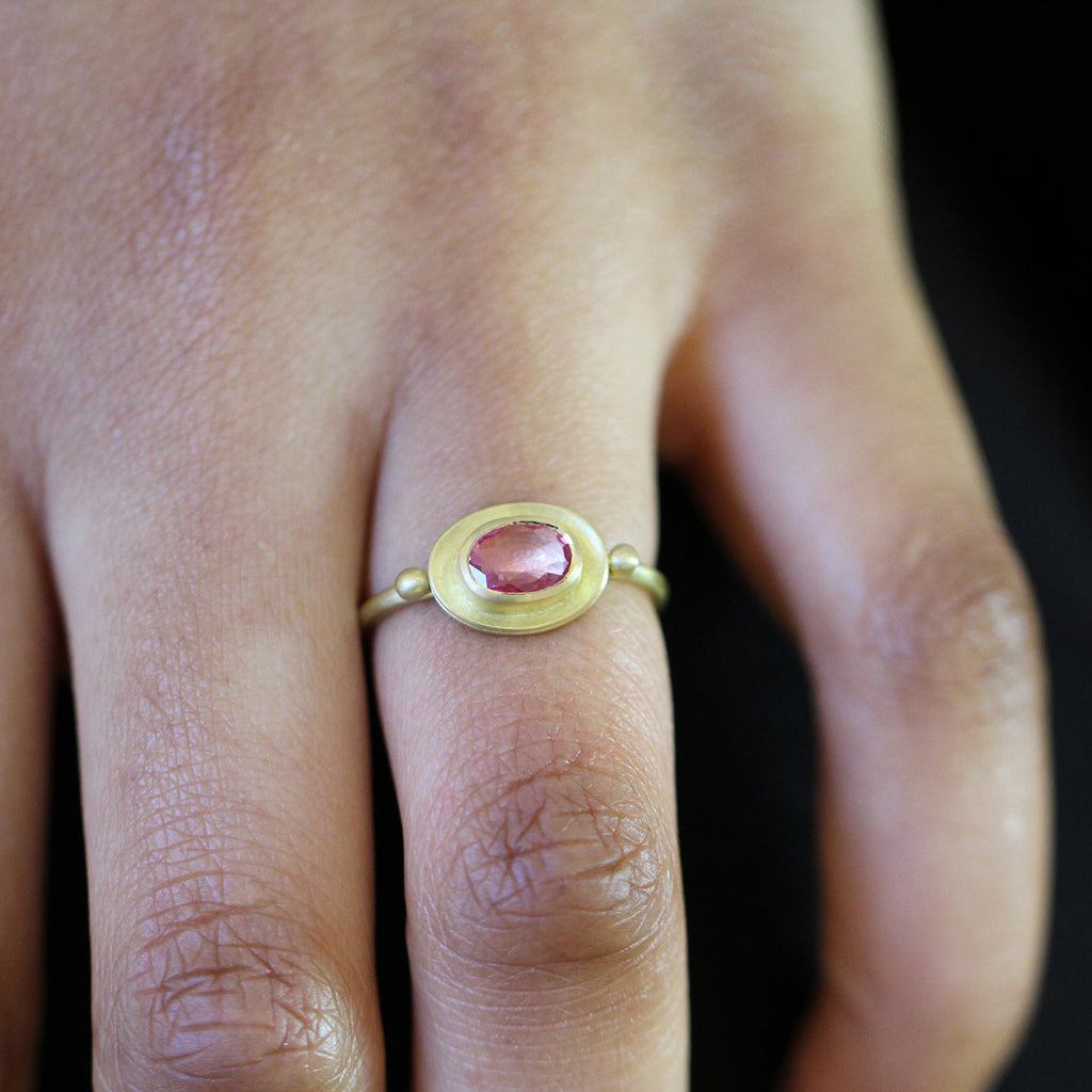 Jean Scott-Moncrieff - 18k Yellow Gold Pink Sapphire Ring - DESIGNYARD, Dublin Ireland.