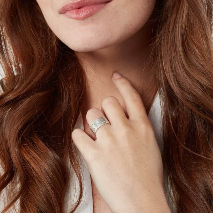Kate Smith - Sterling Silver 3 Scattered Diamond Ring - DESIGNYARD, Dublin Ireland.