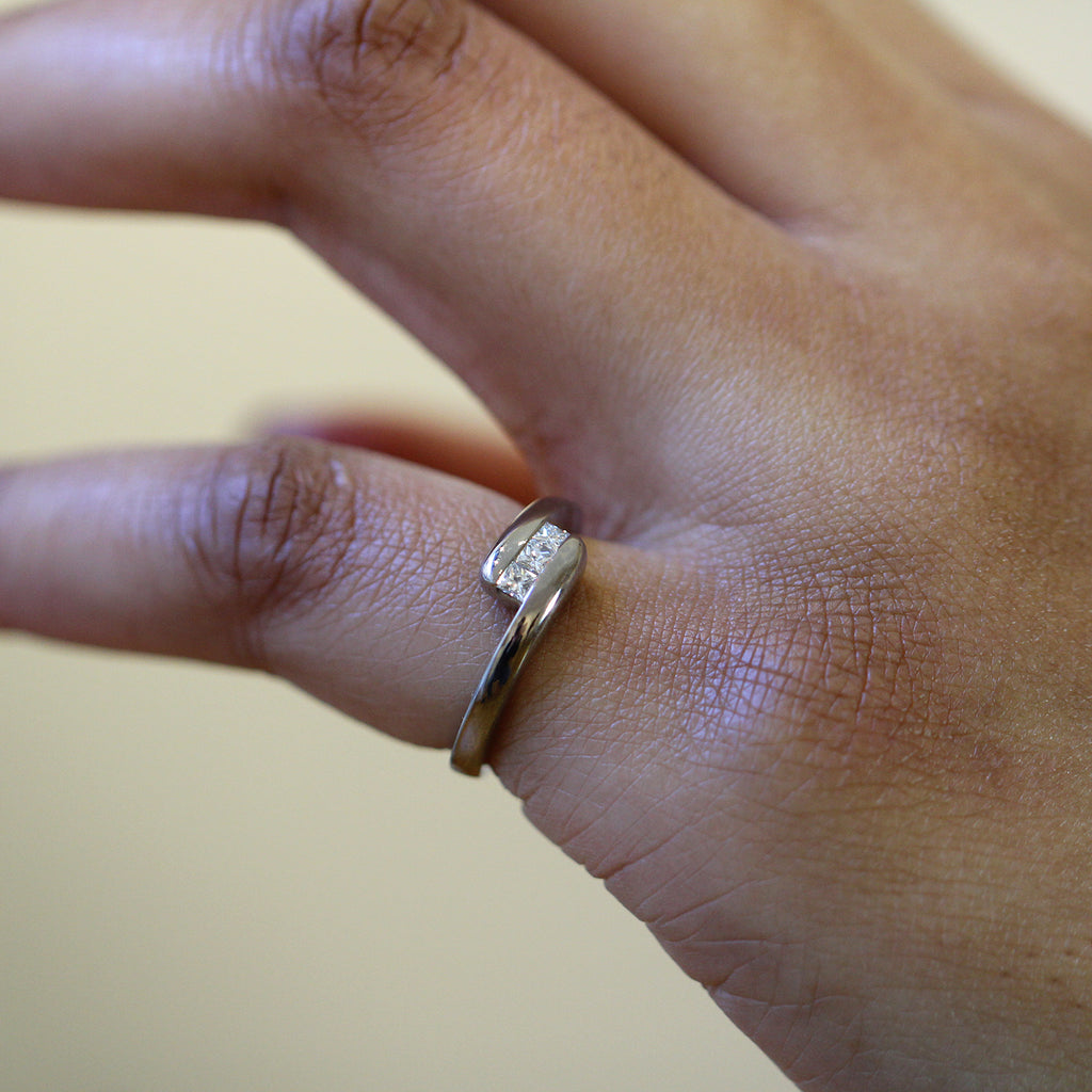 DesignYard - 18k White Gold Princess Diamond Engagement Ring - DESIGNYARD, Dublin Ireland.