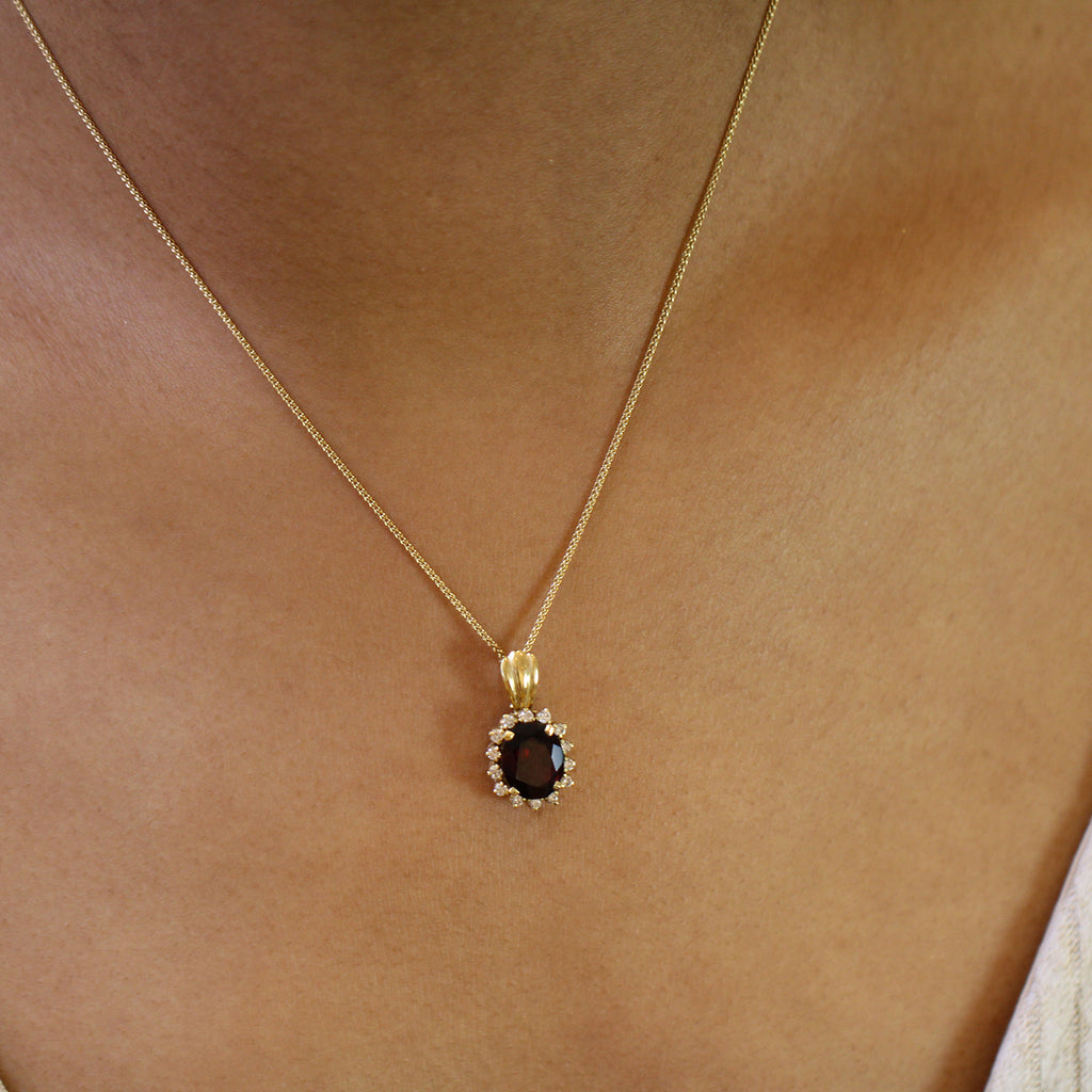 18k yellow gold diamond garnet cluster pendant designyard curated vintage jewellery collection