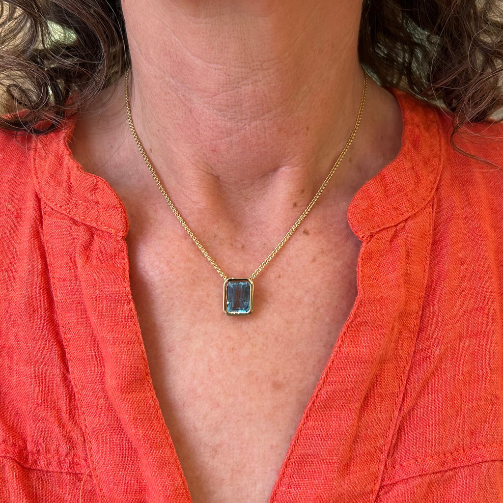 Photograph 4 of 18k Fair Trade Yellow Gold Tenues Bezəl Aquamarine Pendant. Available on DESIGNYARD.com and in our Jewellery Shop Dublin, Ireland. #1 for Contemporary Jewellery.