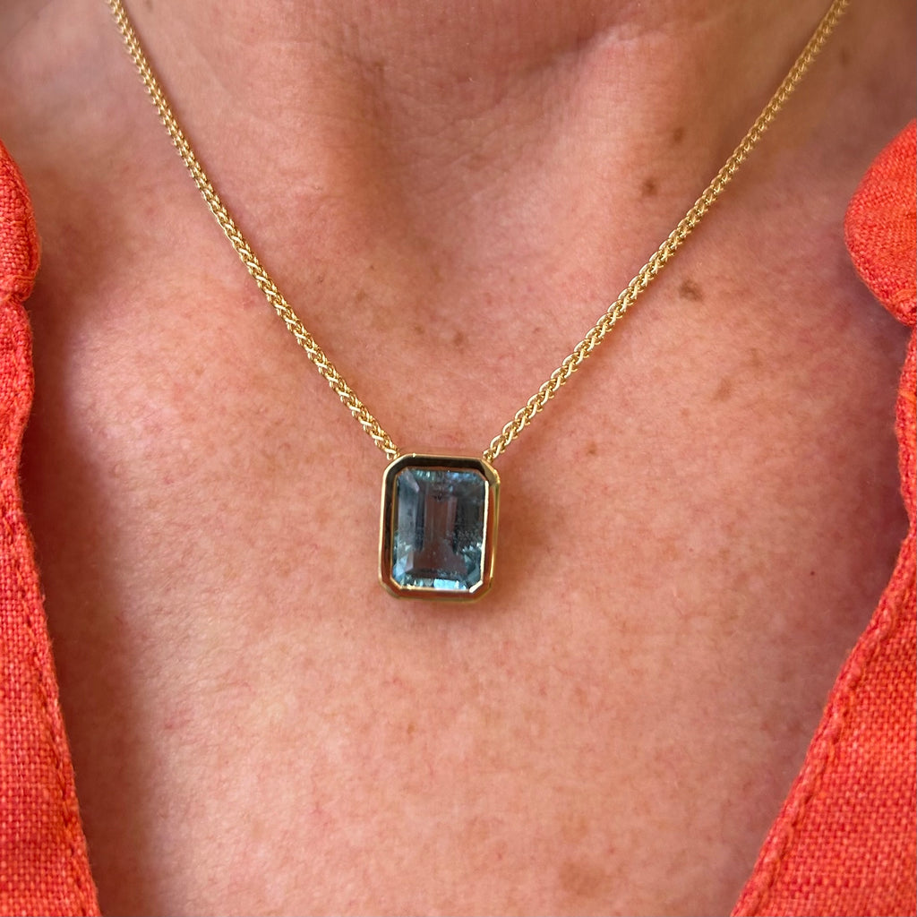 Photograph 3 of 18k Fair Trade Yellow Gold Tenues Bezəl Aquamarine Pendant. Available on DESIGNYARD.com and in our Jewellery Shop Dublin, Ireland. #1 for Contemporary Jewellery.