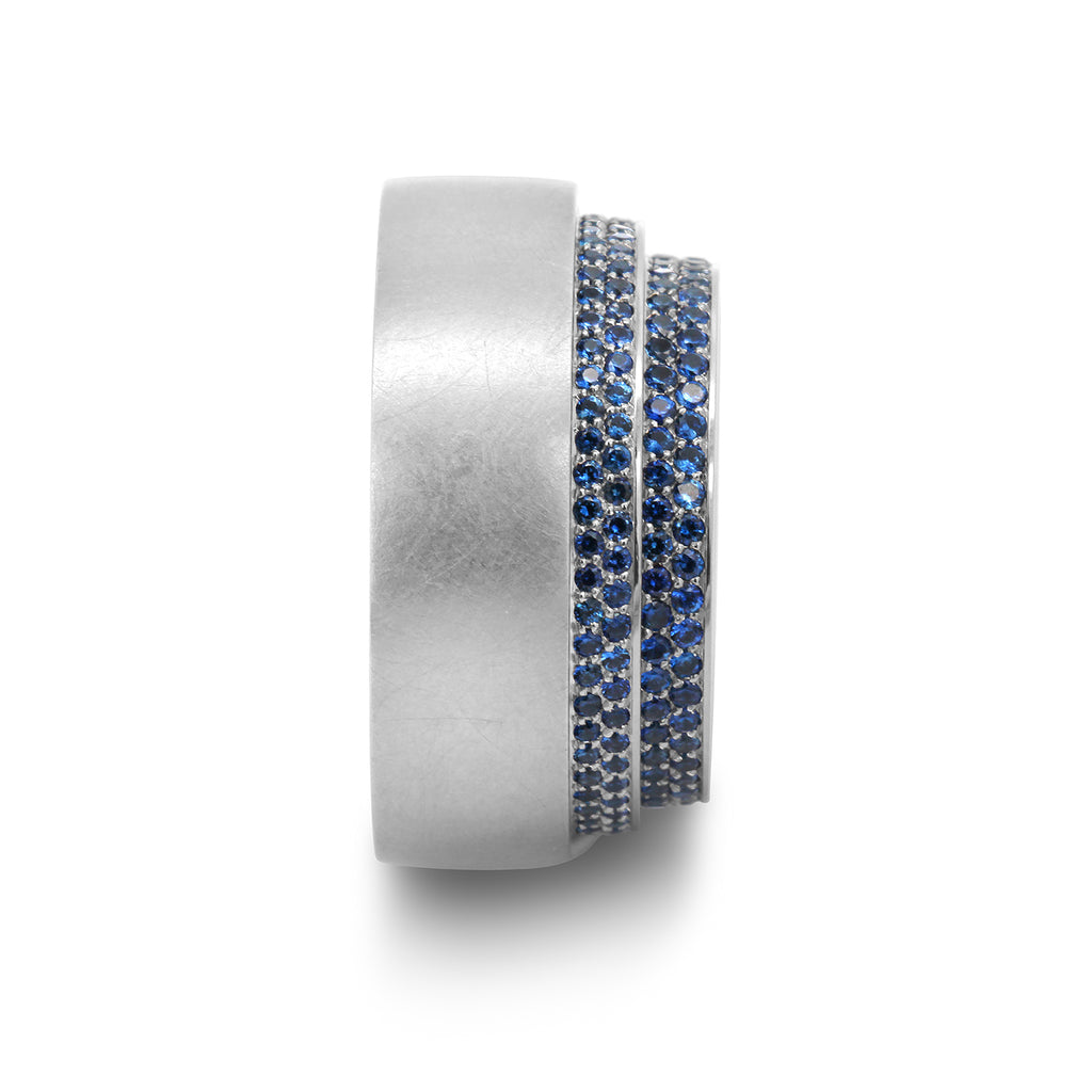 Photograph 3 of Henrich & Denzel's Platinum Blue Sapphire & Diamond Tenda Ring. Available on DESIGNYARD.com and in our Contemporary Jewellery Shop Dublin, Ireland. Shipping Worldwide.