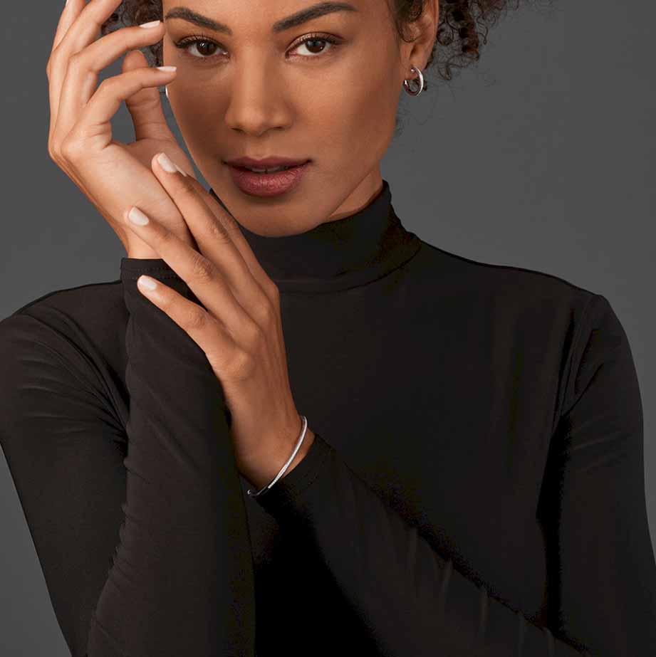 Photograph 5 of Henrich & Denzel's Platinum Mikado Soft Diamond Torc Bangle. Available on DESIGNYARD.com and in our Contemporary Jewellery Shop Dublin, Ireland. Free Worldwide Shipping with DHL.