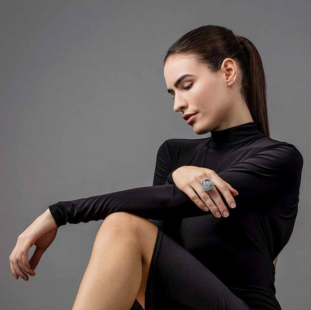 Photograph 6 of Henrich & Denzel's Platinum Swing Diamond Ring. Available on DESIGNYARD.com and in our Contemporary Jewellery Shop Dublin, Ireland. Shipping Worldwide.