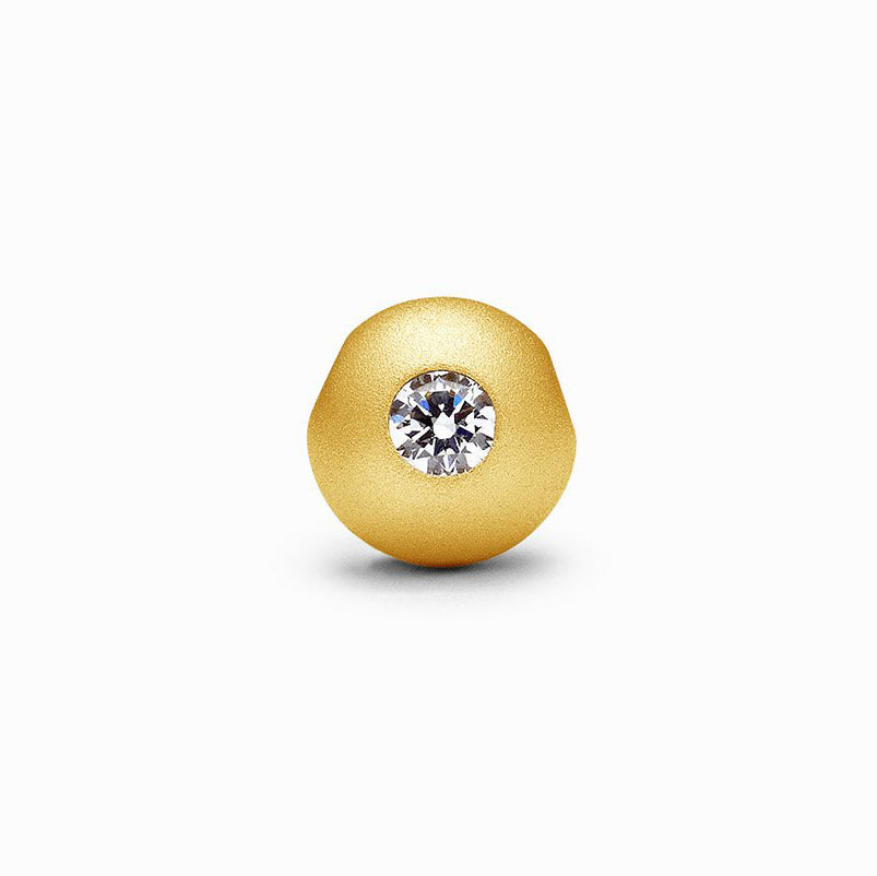 Photograph 3 of Niessing's Contemporary 18k Yellow Gold Solaris® Diamond Sphere Necklace. Available on DESIGNYARD.com and in our Jewellery Shop Dublin, Ireland. Free Worldwide Shipping with DHL.