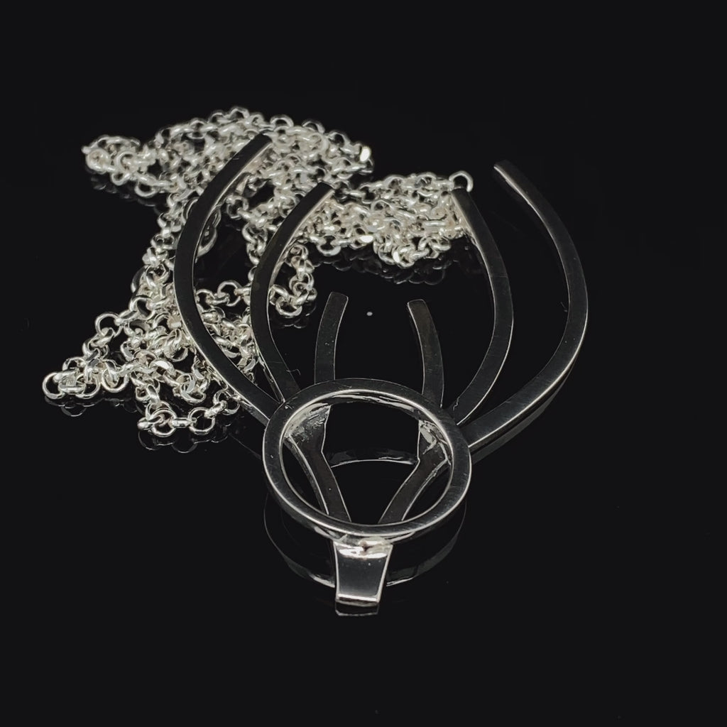 Video of Vanessa Ree's Contemporary Sterling Silver Irish Stag Pendant. Available on DESIGNYARD.com and in our Jewellery Shop Dublin, Ireland. Free Worldwide Shipping with DHL.