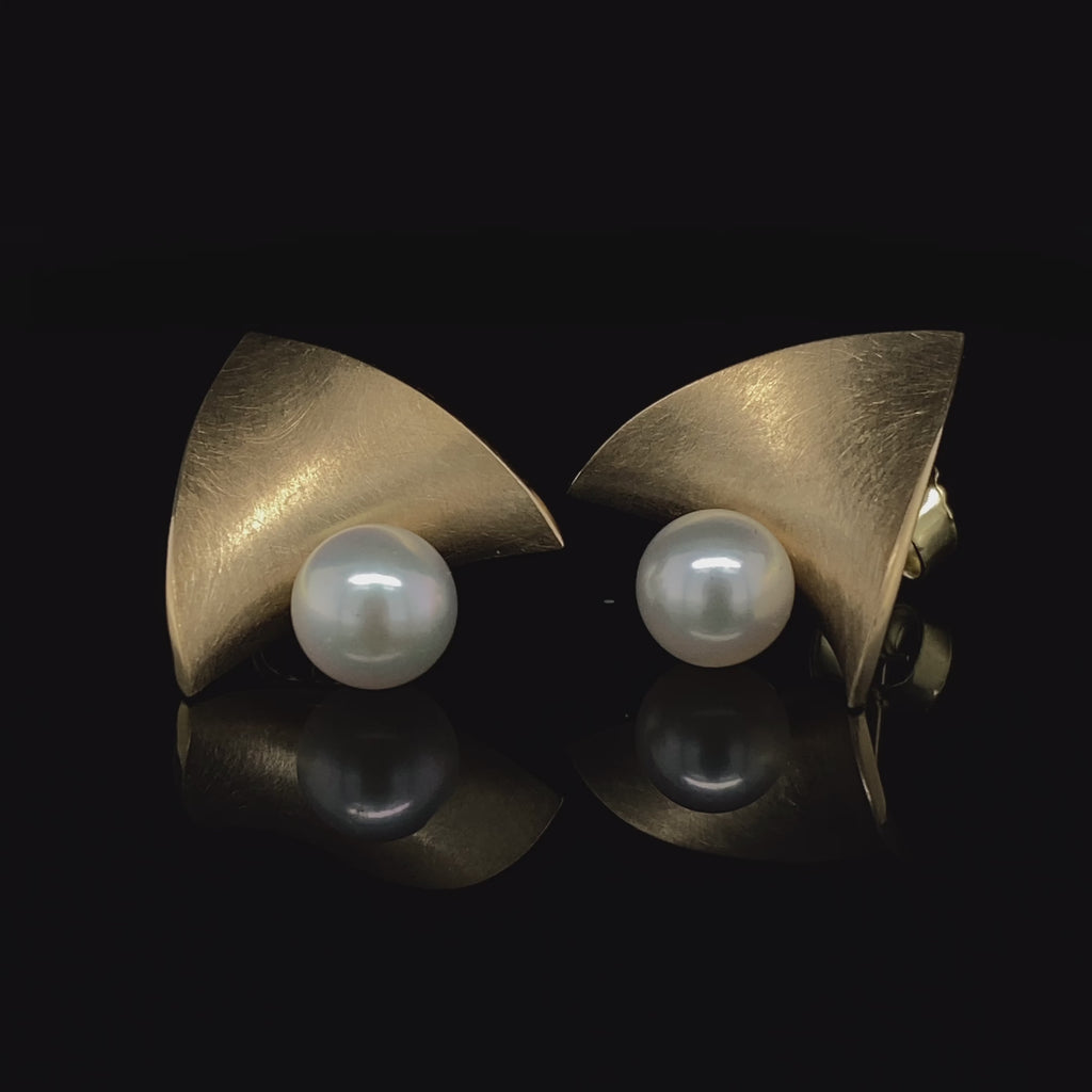 Cardillac - 14k Yellow Gold Pyramidal Pearl Earrings - DESIGNYARD, Dublin Ireland.