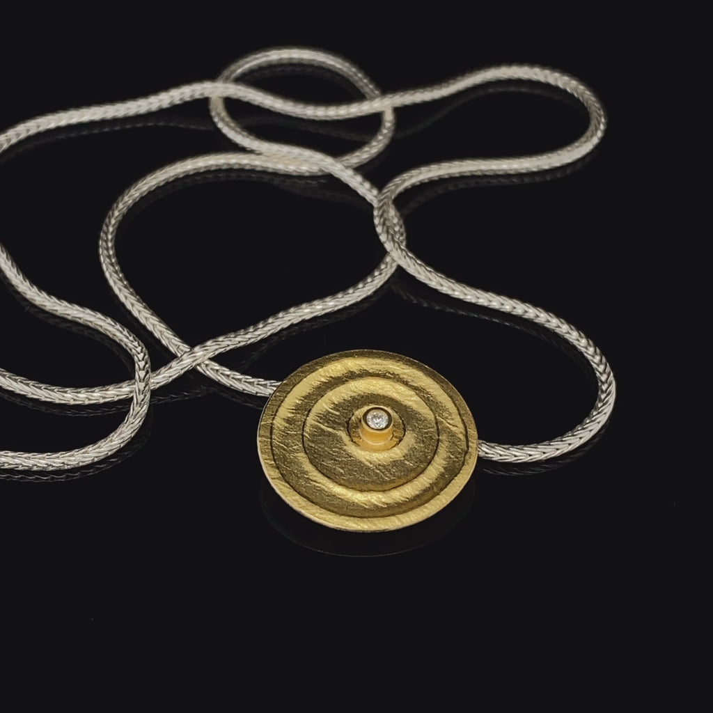 Video of Manu's Contemporary Sterling Silver 22k Yellow Gold Bi-Metal Diamond Fine Foxchain Lagune Necklace. Available on DESIGNYARD.com and in our Jewelry Store Dublin, Ireland.