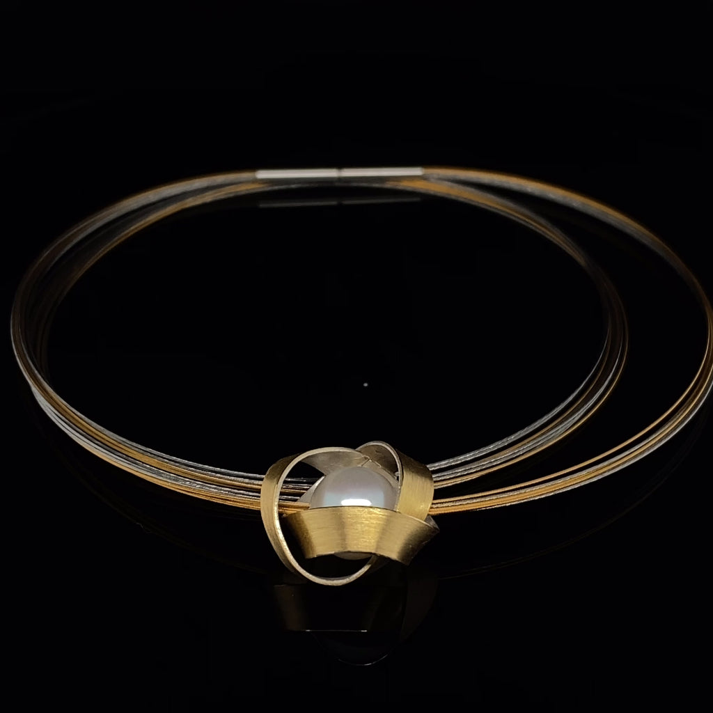 Manu - Sterling Silver 22k Yellow Gold Bi-Metal Pearl Ribbon Wire Necklace - DESIGNYARD, Dublin Ireland.