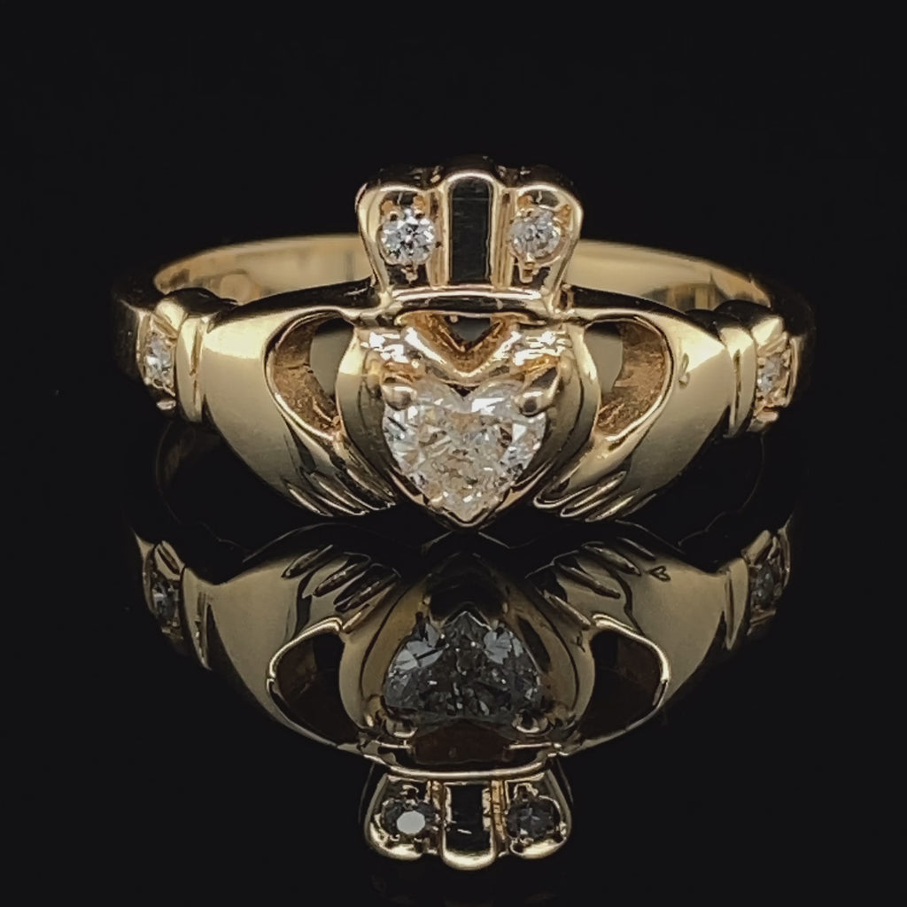 DesignYard - 14k Yellow Gold Diamond Heart Claddagh Ring - DESIGNYARD, Dublin Ireland.