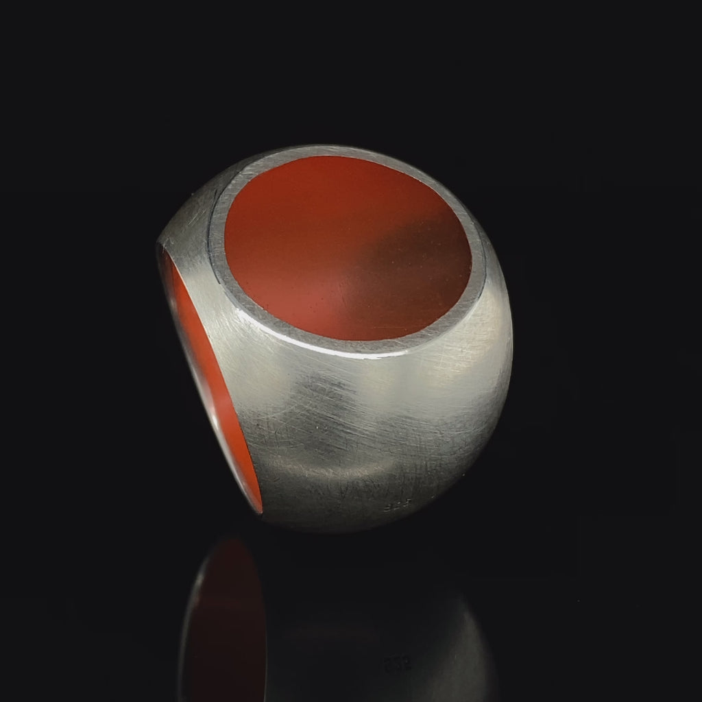 Video of Monika Jakubec's Contemporary Silver Sphere Resin Statement Ring. Available on DESIGNYARD.com and in our Jewellery Shop Dublin, Ireland. Free Worldwide Shipping with DHL.