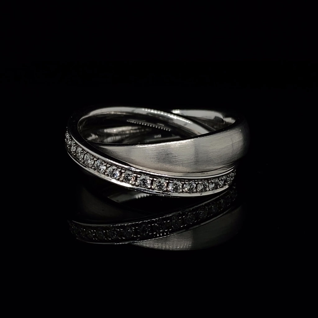 Meister - 18k White Gold Diamond Interlocking Ring - DESIGNYARD, Dublin Ireland.