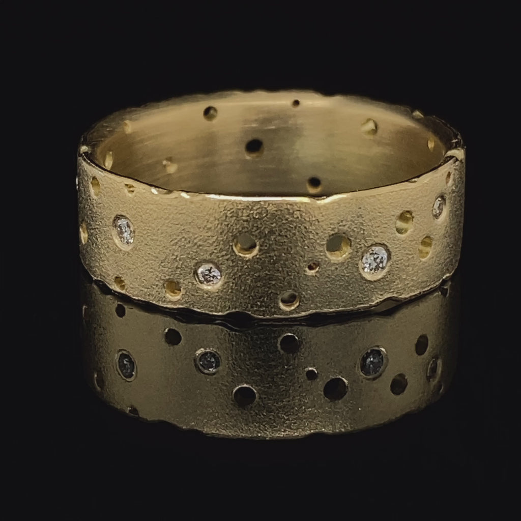 Kate Smith - 18k Yellow Gold 10 Scattered Diamond Ring - DESIGNYARD, Dublin Ireland.