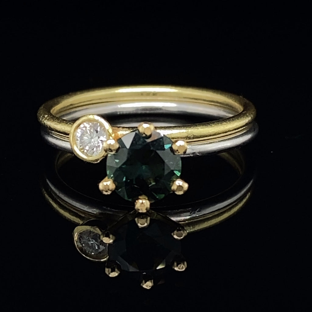 Video of Shimara Carlow's Contemporary 18k Yellow White Gold Sapphire Diamond Engagement Ring. Available on DESIGNYARD.com and in our Jewellery Shop Dublin, Ireland. Free Worldwide Shipping with DHL.