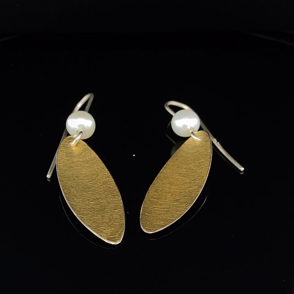 Manu - Silver 22k Yellow Gold Bi Metal Pearl Drop Earrings - DESIGNYARD, Dublin Ireland.