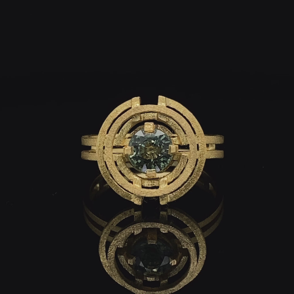 Shimell And Madden - 18k Yellow Gold Three Circle Green Sapphire Compass Ring - DESIGNYARD, Dublin Ireland.