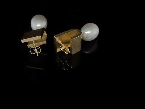 Video of Cardillac's Contemporary 14k Yellow Gold Girl With A Pearl Statement Earring II. Available on DESIGNYARD.com and in  our Jewellery Shop Dublin, Ireland. Free Worldwide Shipping with DHL.