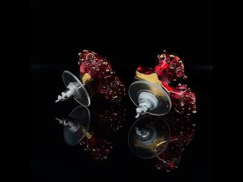 Video of Simon Harrison's Contemporary Coral Crystal and Enamel Small Cluster Stud Earrings. Available on DESIGNYARD.com and in our Jewellery Shop Dublin, Ireland. Worldwide Shipping.