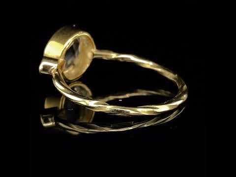 Video of Josephine Bergsøe's 18k 22k Yellow Gold Sapphire Cocktail Ring. Available on DESIGNYARD.com and in our Contemporary Jewellery Shop Dublin, Ireland. Free Worldwide Shipping with DHL.