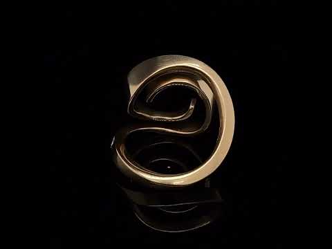 Video of Angela Hubel's Contemporary 18k Rose Gold Windrose Diamond Statement Ring. Available on DESIGNYARD.com No 1 for Contemporary Jewellery Dublin, Ireland. Free Worldwide Shipping with DHL.