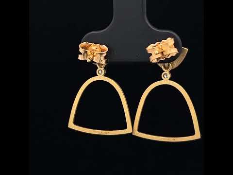 Video of Louise O'Neill's 18k Yellow Gold Double Arch Diamond Earrings. Available on DESIGNYARD.com and in our Jewelry Store Dublin, Ireland.