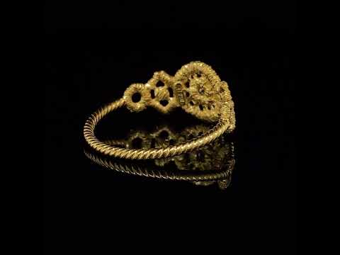 Brigitte Adolph - 18k Yellow Gold Turandot Diamond alternative engagement Ring - DESIGNYARD no 1 for contemporary jewellery Dublin Ireland.