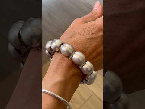 Video of Erik Urbschat's Contemporary Sterling Silver Turnus Bracelet. Available on DESIGNYARD.com and in our Jewellery Shop Dublin, Ireland.