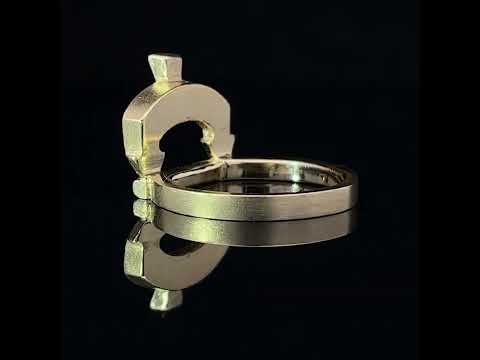 Video of Síne Vasquez's Contemporary 14k Yellow Gold Dwell Pavé Diamond Ring. Available on DESIGNYARD.com and in our Jewellery Shop Dublin, Ireland. Free Worldwide Shipping with DHL.