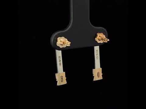 Video of Síne Vasquez's Contemporary 14k Yellow Gold Oxi Diamond Pillar Earrings. Available DESIGNYARD.com and in our Jewellery Shop Dublin, Ireland. Free Worldwide Shipping with DHL.
