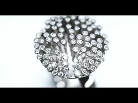 Video of of Henrich & Denzel's Platinum Swing Diamond Ring. Available on DESIGNYARD.com and in our Contemporary Jewellery Shop Dublin, Ireland. Shipping Worldwide.