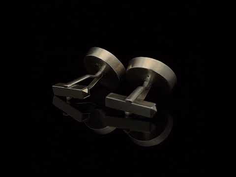 Video of Monika Jakubec's Silver Petrol Blue Resin Cufflinks. Available on DESIGNYARD.com and in our Contemporary Jewellery Shop Dublin, Ireland. Free Worldwide Shipping with DHL.