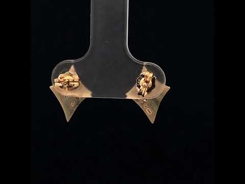 Video of Síne Vasquez's 14k Yellow Gold Small Diamond Lark Stud Earrings. Available on DESIGNYARD.com and in our Contemporary Jewellery Shop Dublin, Ireland. Free Worldwide Shipping with DHL. 