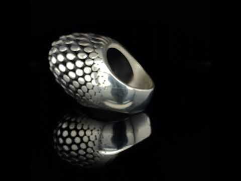 Video of Sarah Herriot's Silver Oxidised Manhattan Statement Ring. Available on DESIGNYARD.com and in our Contemporary Jewellery Shop Dublin, Ireland. Free Worldwide Shipping with DHL.
