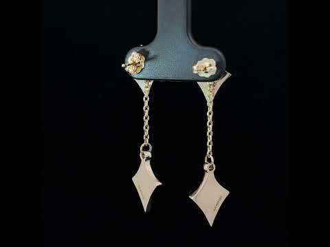 Video of Síne Vasquez's Contemporary 14k Yellow Gold Lark Drop Diamond Stud Earrings. Available on DESIGNYARD.com and in our Jewellery Shop Dublin, Ireland. Free Worldwide Shipping with DHL.