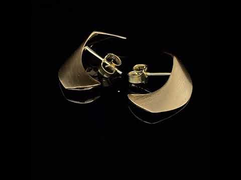 Video of Cardillac's Contemporary 14k Yellow Gold Wrap Statement Earrings. Available on  DESIGNYARD.com and in our Jewellery Shop Dublin, Ireland. Free Worldwide Shipping with DHL.
