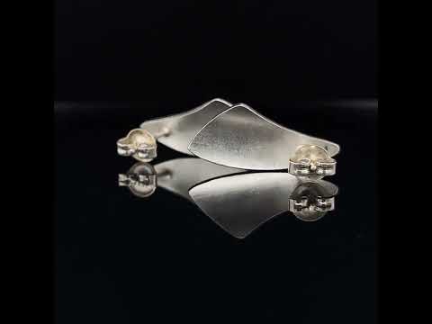 Video of Cassie McCann's Irish Made Sterling Silver Medium Coastline Stud Earrings. Available on DESIGNYARD.com and in our Jewellery Shop Dublin, Ireland.