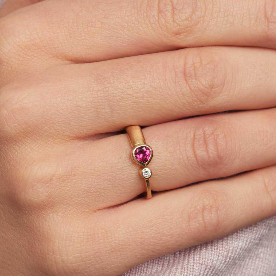 Friederike Grace - 18k Rose Gold Rhodolite Garnet Comet Ring - DESIGNYARD, Dublin Ireland.