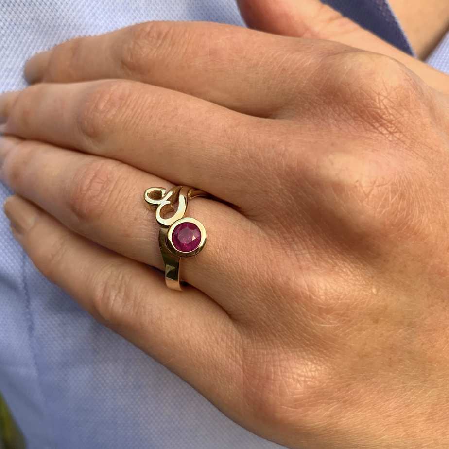 9 karat yellow gold ruby ring by Friederike Grace at DesingYard contemporary jewellery gallery Dublin Ireland