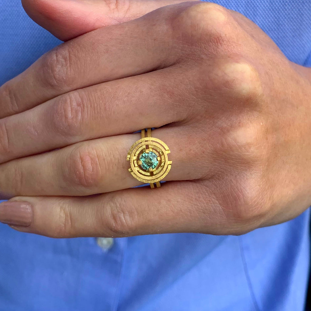 Shimell And Madden - 18k Yellow Gold Three Circle Green Sapphire Compass Ring - DESIGNYARD, Dublin Ireland.