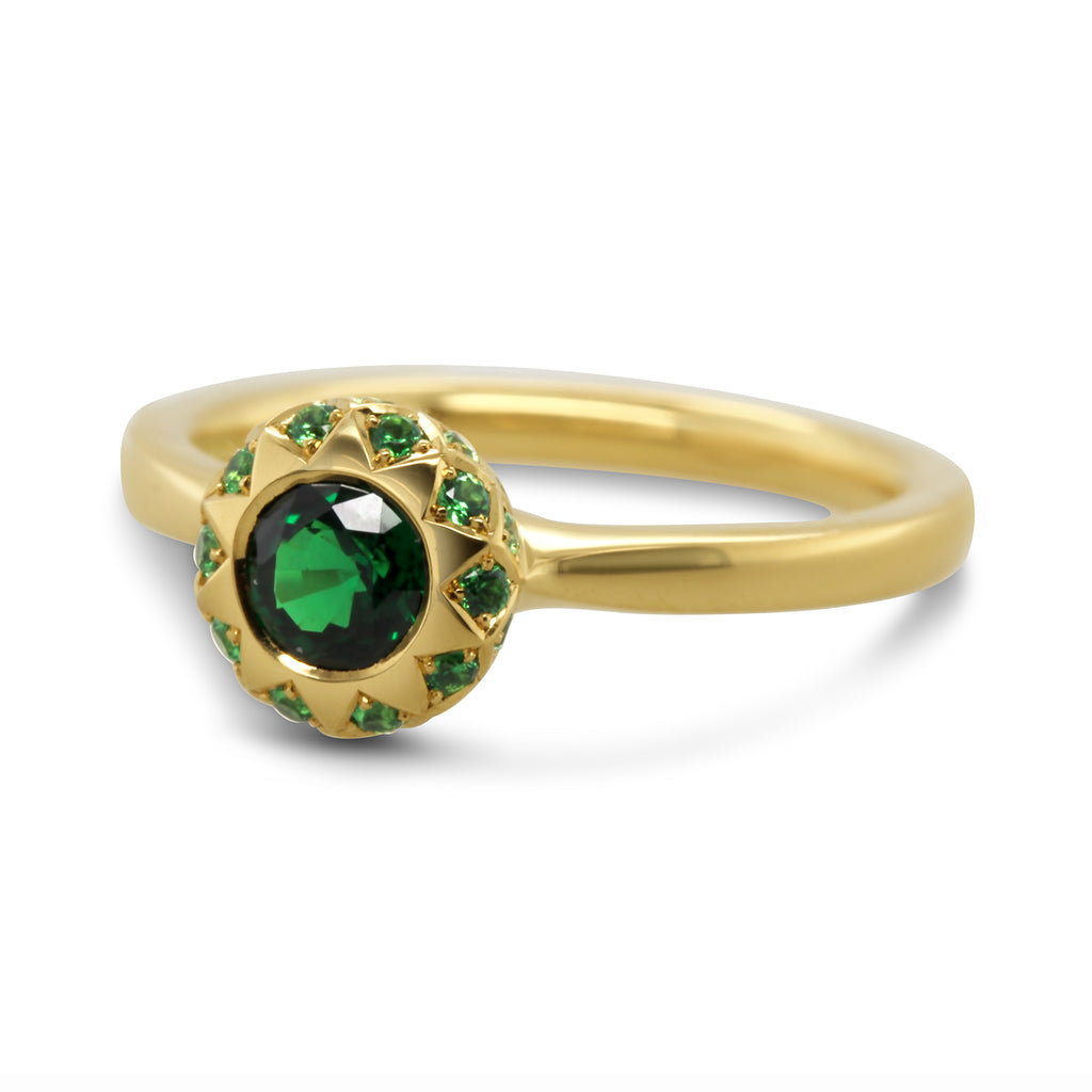 Andrew Geoghegan - 18k Yellow Gold Tsavorite Asteria alternative Engagement Ring - DESIGNYARD contemporary jewellery Dublin Ireland.