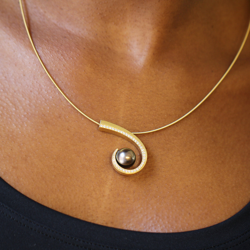 Angela Hubel - 18k Yellow Gold Pearl Lagoon Diamond Necklace - DESIGNYARD, Dublin Ireland.