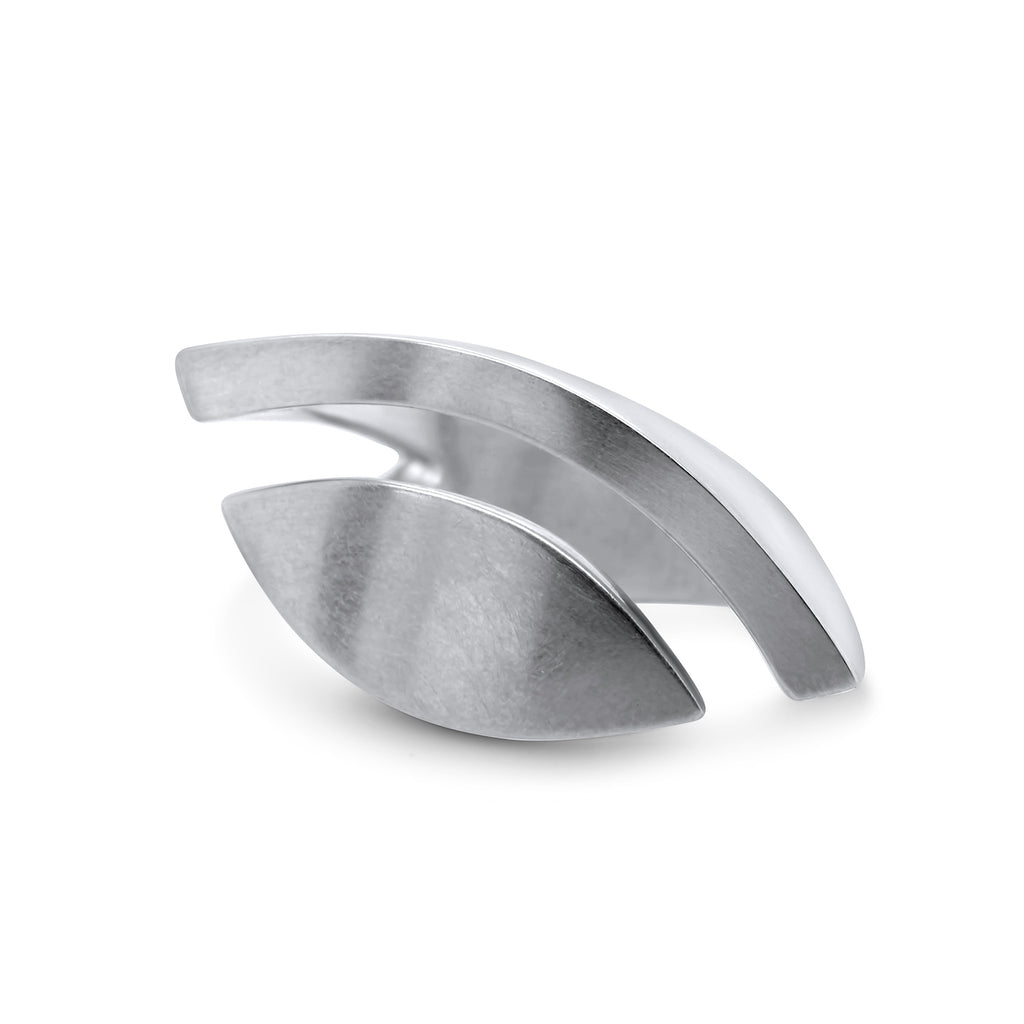 Photograph 1 of Angela Hubel's Contemporary Sterling Silver Eye Statement Ring. Available on DESIGNYARD.com No 1 for Contemporary Jewellery in Europe. Shipping Worldwide.
