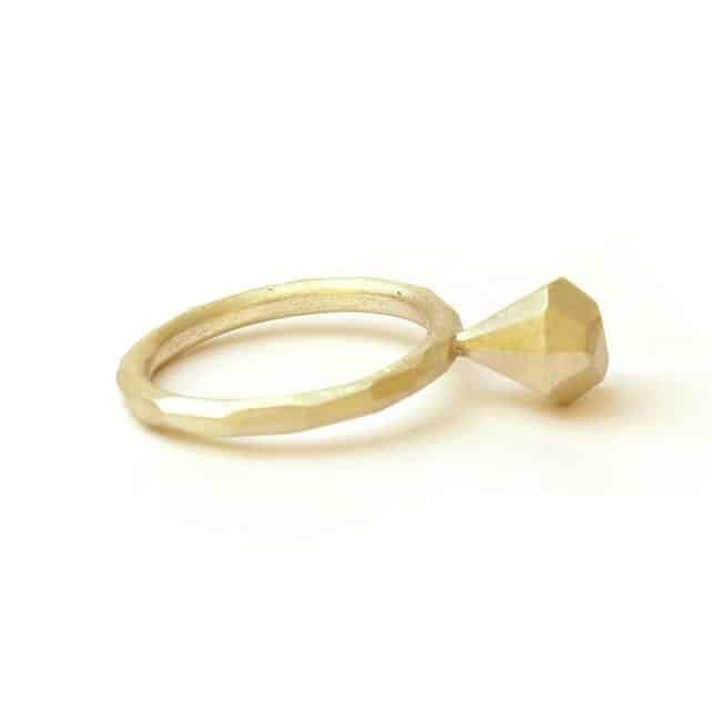 Atelier Luz - 14k Yellow Gold Diamant Ring - DESIGNYARD, Dublin Ireland.