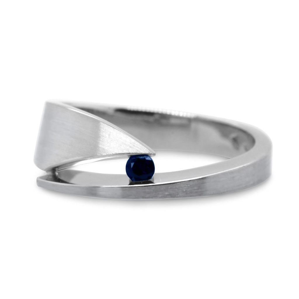 Cardillac - 14k White Gold Sapphire Daisy Ring - DESIGNYARD, Dublin Ireland.