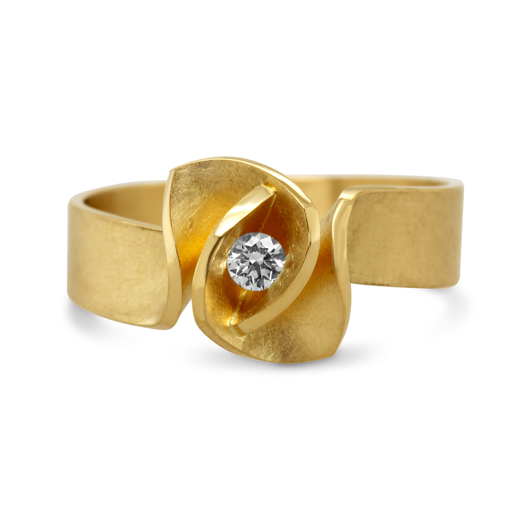 Cardillac - 18k Yellow Gold Diamond Iris Ring - DESIGNYARD, Dublin Ireland.