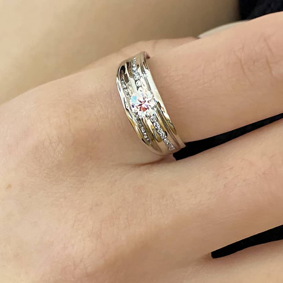 Photograph 2 of Da Capo's Contemporary 18k White Gold Diamond Flow Engagement Ring. Available on DESIGNYARD.com and in our Jewellery Shop Dublin, Ireland.